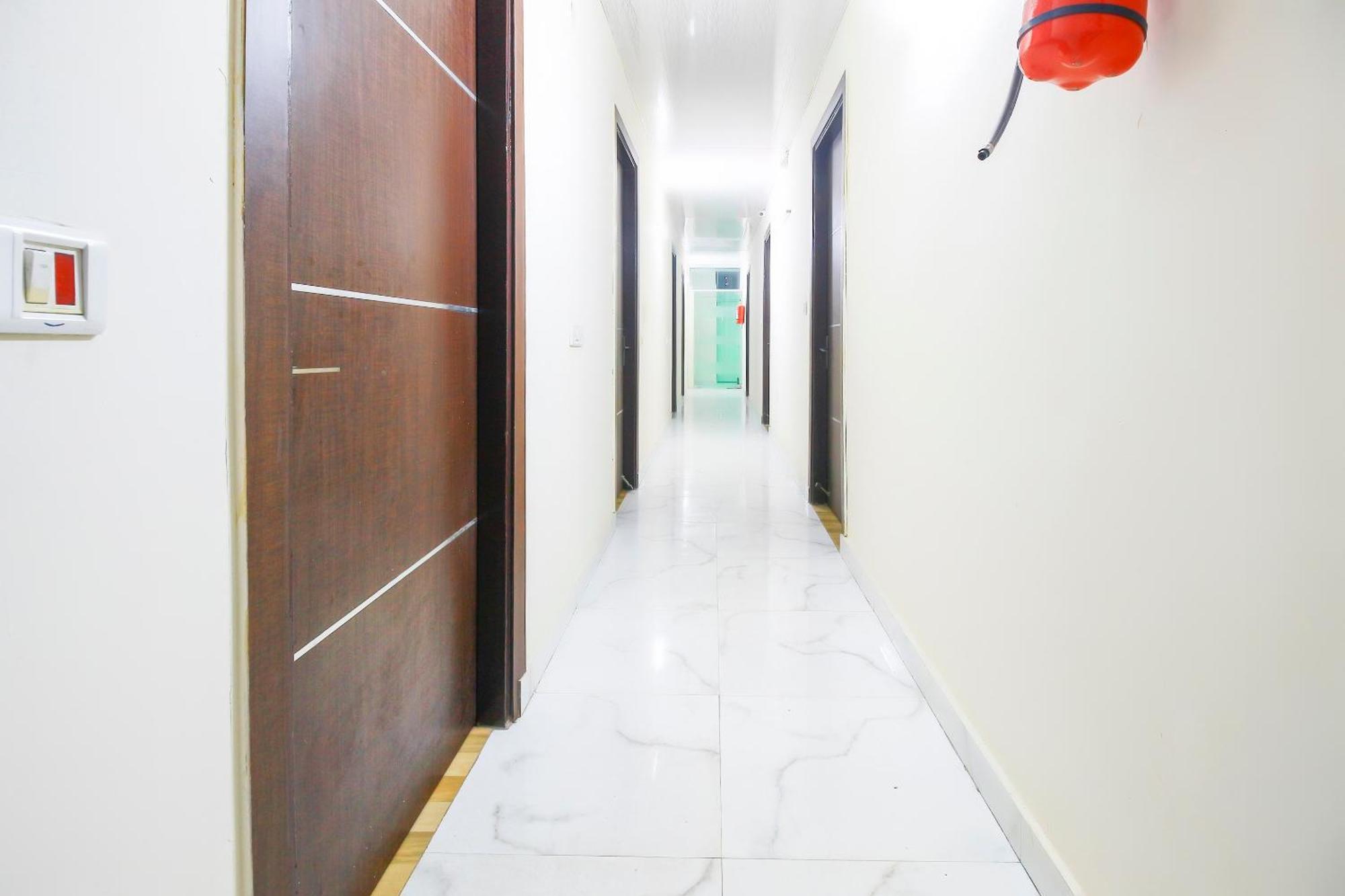 Hotel O Ansh Residency Delhi  Exteriör bild